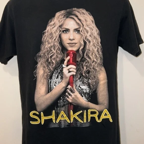 Unisex Shakira 2018 El Dorado World Tour Distressed Graphic Tee - Picture 5 of 12